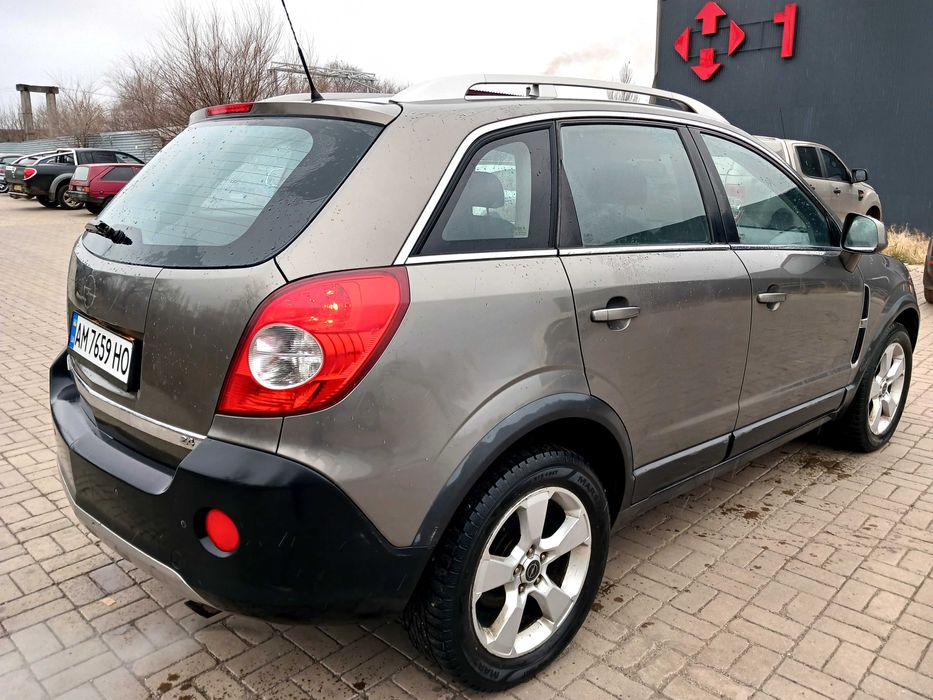 Продаю Opel Antara