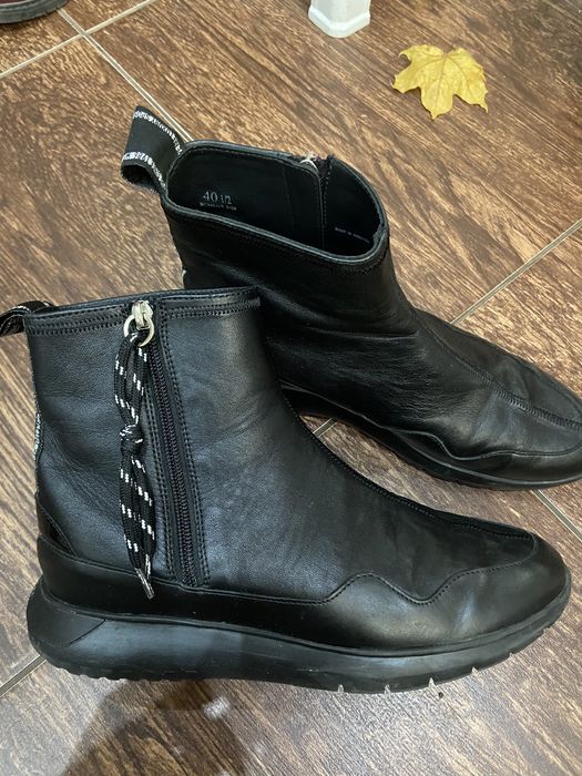 Ботинки кожаные фирменные Hogan, черевики