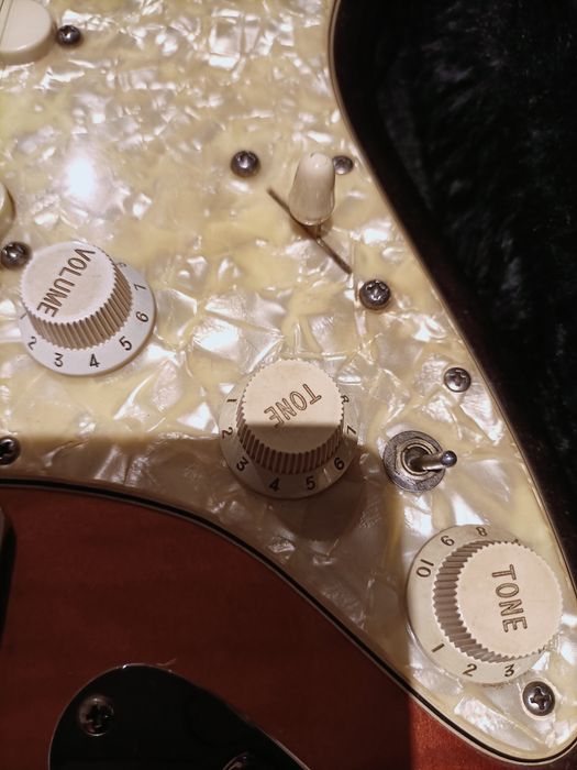Fender Stratocaster Plus Ultra EUA