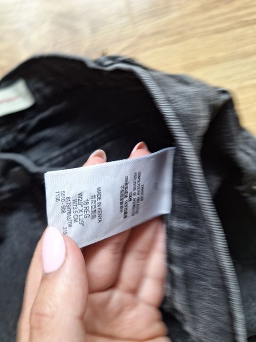 Spodnie levis damskie