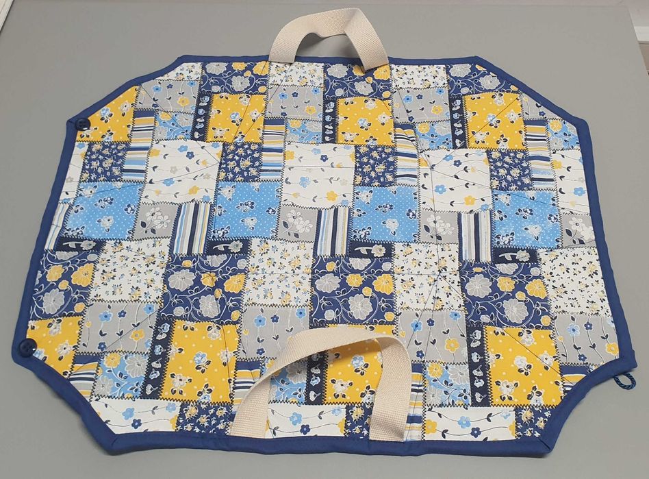 Lancheira e base de refeição