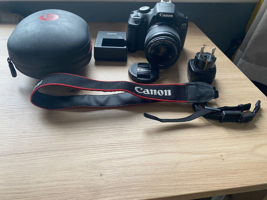 Canon Rebel T7 - w bardzo dobrym stanie