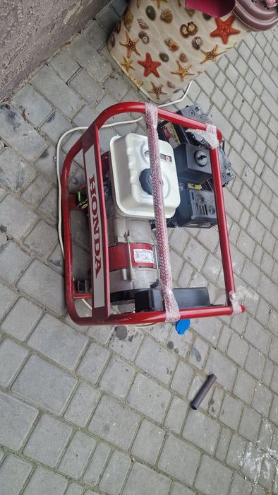 Генератор хонда 3.2 квт отработал до 40 мото часов