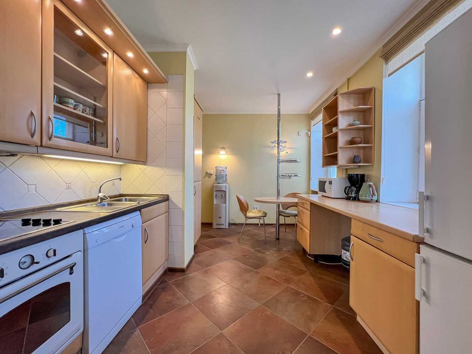 Продаж 3к квартири в Києві, Богомольця вул., 7/14 Без комісії