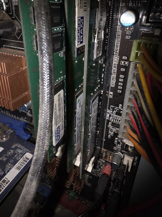 Komputer Retro LGA775 | Asus P5K-E | Gigabyte GeForce (9600GT / GTS250) | Chłodzenie OCZ