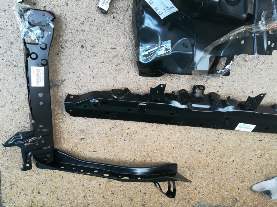 Брызговик крыла правый левый TOYOTA Camry 70, 5370106260, 5370206240
