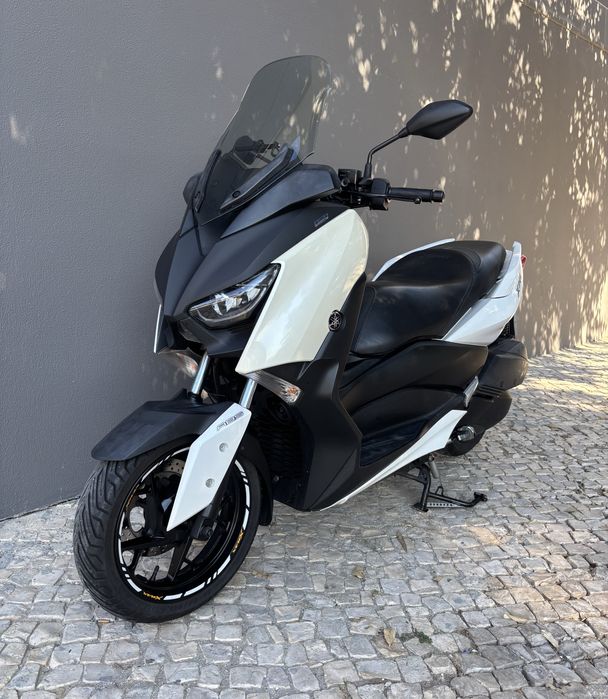 Yamaha XMAX 300