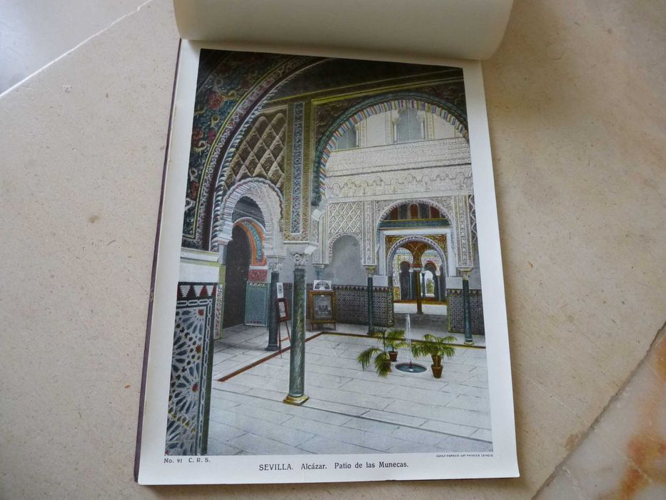 Livro com 20 fotos postais de Sevilha