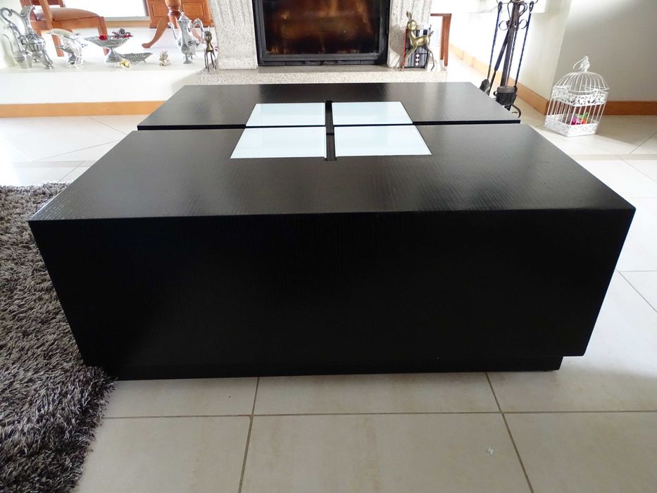 Mesa de sala de estar em wengue