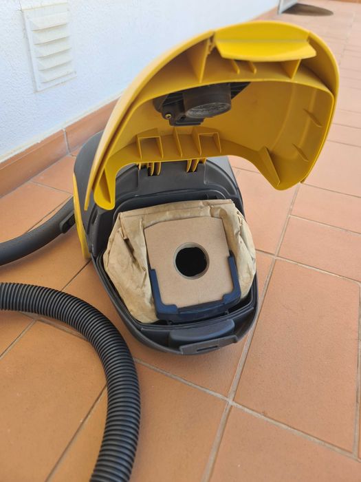 Aspirador Daewoo RC-371F 1400W Vacuum Cleaner