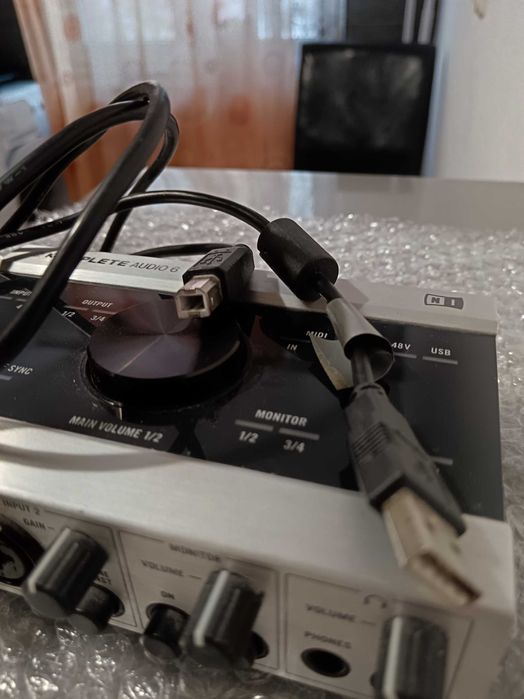 Native Instruments Komplete Audio 6 interfejs Audio USB
