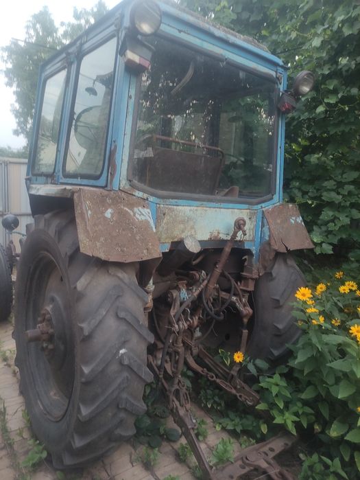 Продам трактор МТЗ 80 з прицепом 2 ПТС 4