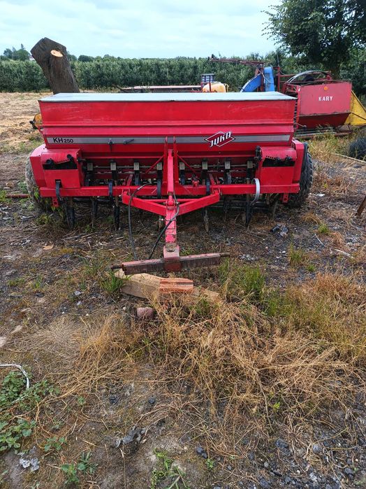 Siewnik Zbożowy dwu komorowy Juko 2.5m (Tume, Junkkari)