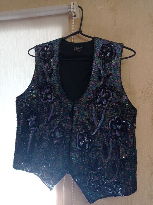 Жилетка нарядная, театральная, сценическая.