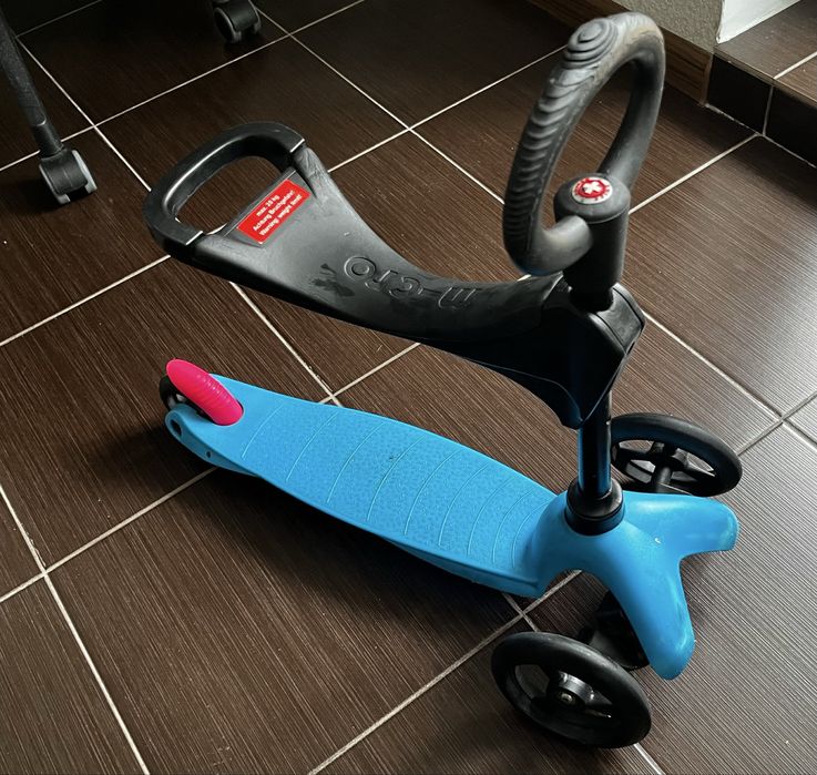 Продаю Беговел micro