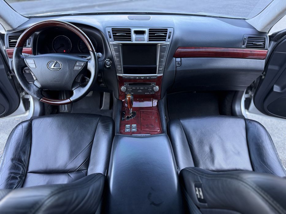Lexus LS 460, 2010 рік , 4.6 бензин
