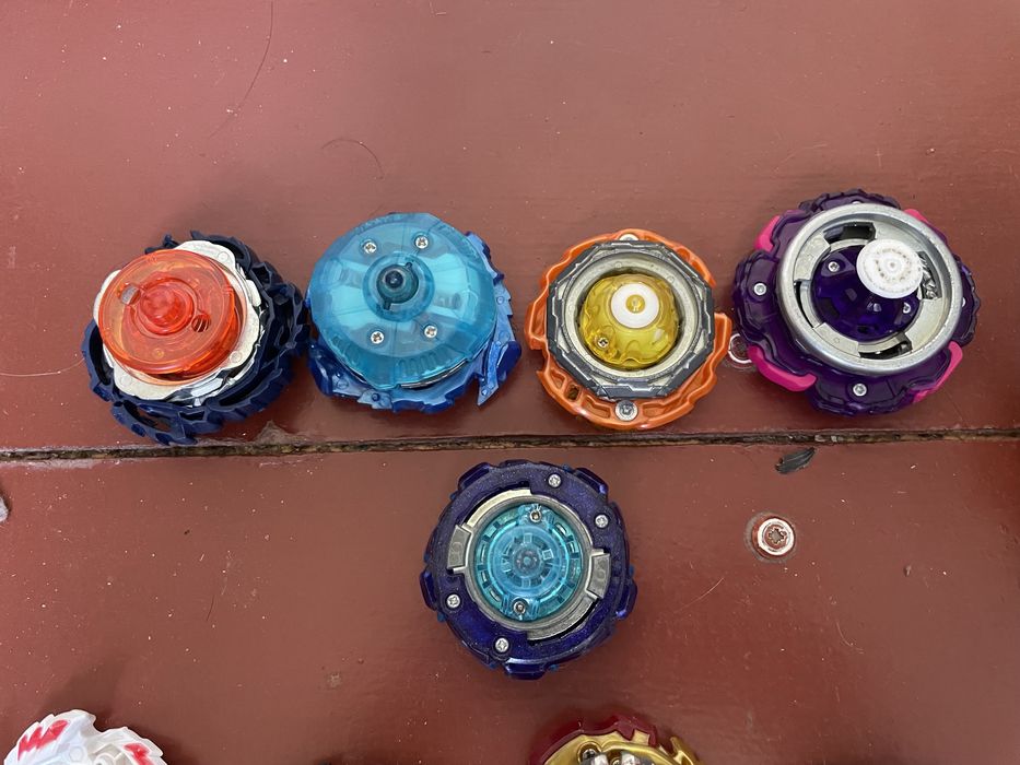 Бейблейды Beyblade Burst / Ланчер с ручкой / Детали (от 200 грн)