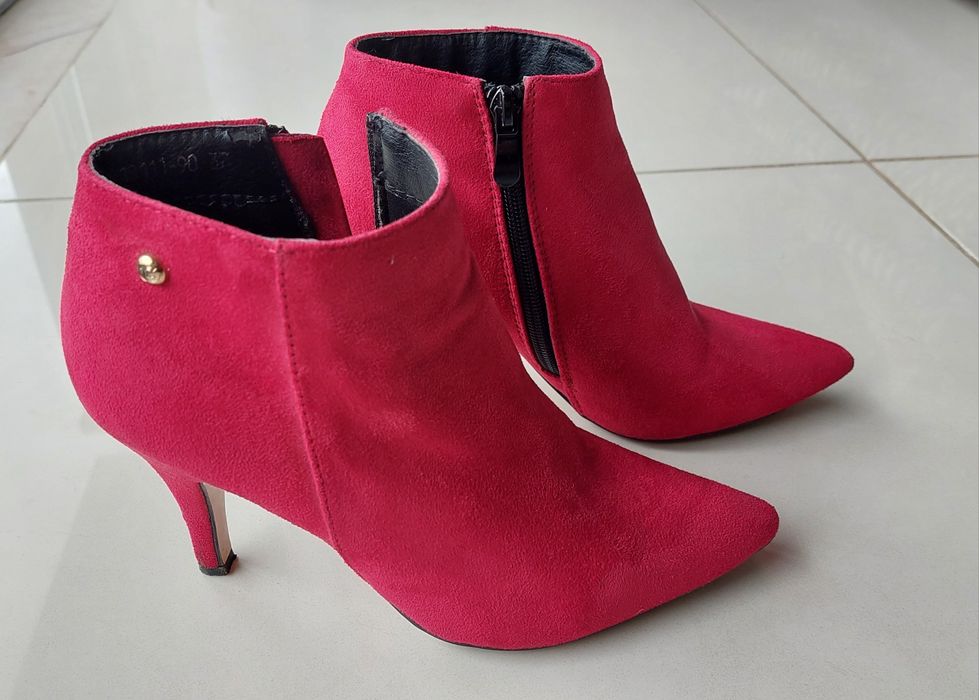 Botins vermelhos