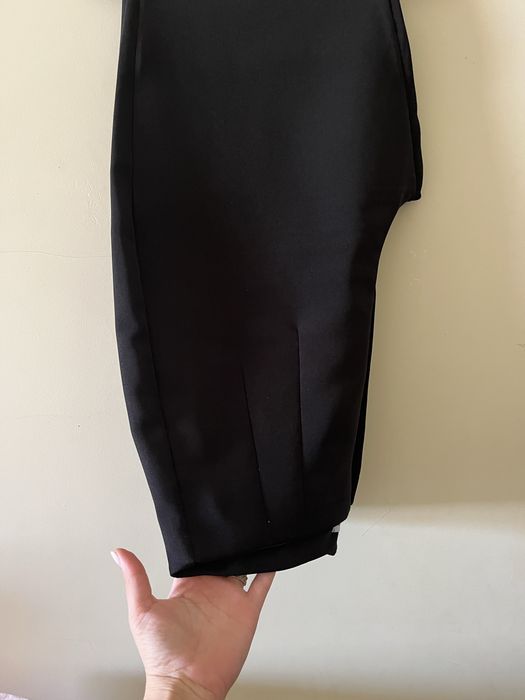 Calça estilo zara preta como nova!