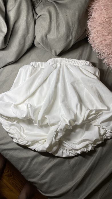 Біла срідниця балон