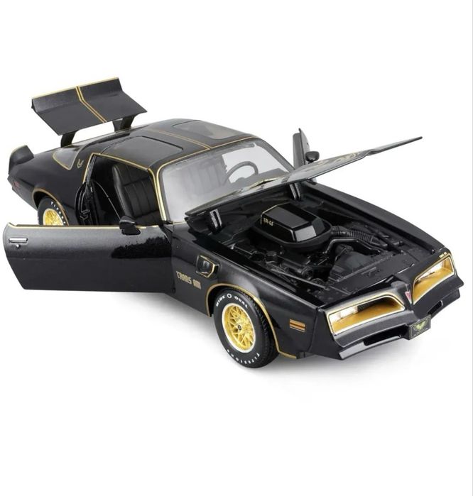 Машинка Maisto 1978 Pontiac Firebird Trans Am