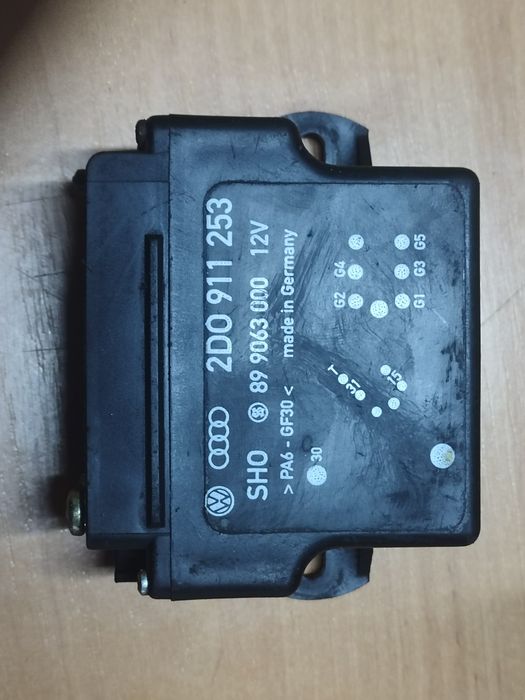 Реле свічок накалу VW LT 2.5TDi 2D0911253