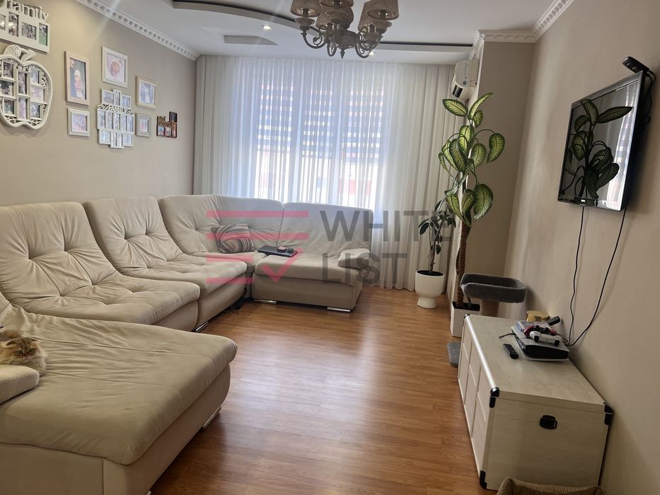 Продаж 3-кім. квартири 80 м.кв., в. Алмазова