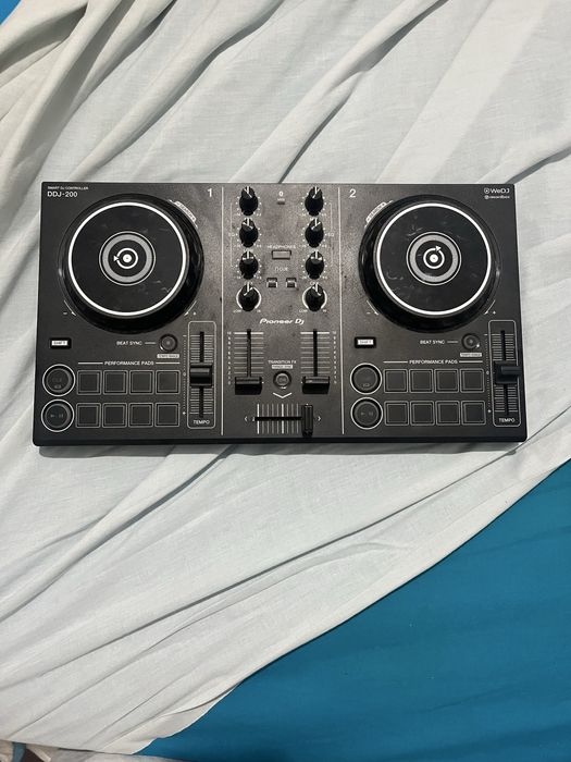 Mesa pioneer ddj-200