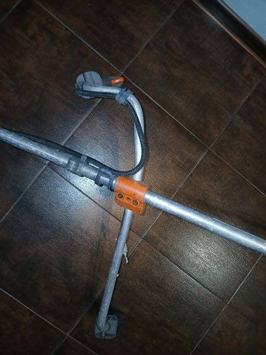 Husqvarna 323R pomarańczowa