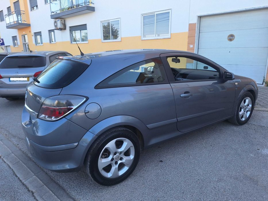 Opel Artra 1.7 CDTI em bom estado geral de 2006