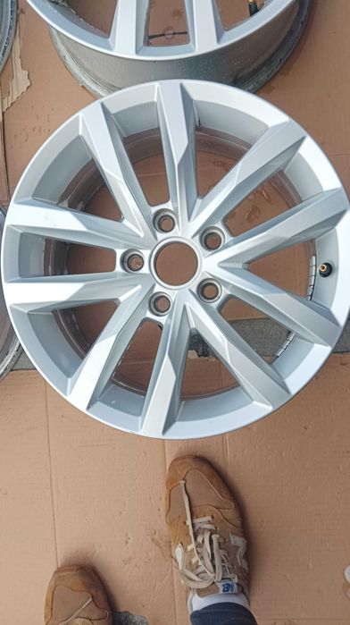 Alufelgi orginał VW passat B8  ,golf ,jeeta 16cali