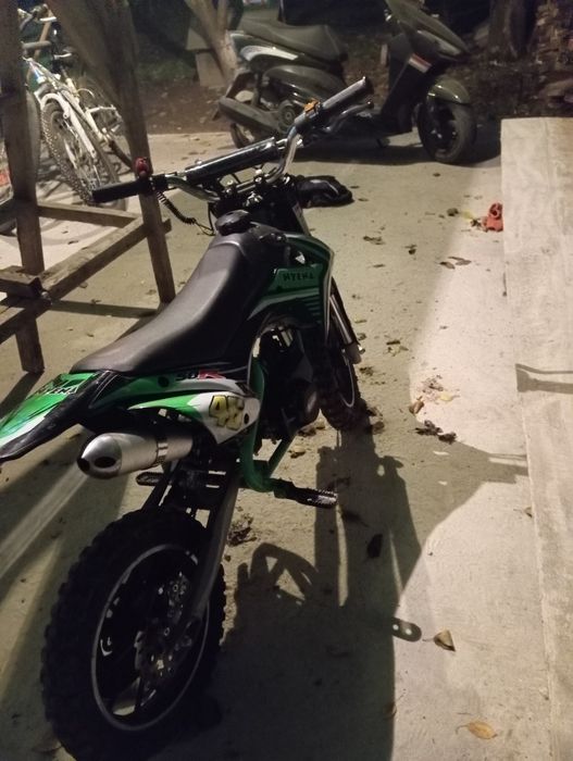 Мотоцикл в ідеальному стані не битий