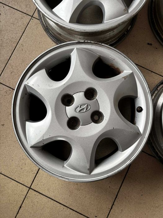 Felgi Alu Hyundai Getz R15 4x100 ładny stan