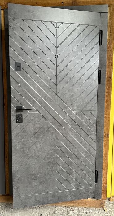 Вуличні зовнішні вхідні двері в будинок дім входные уличные двери дом