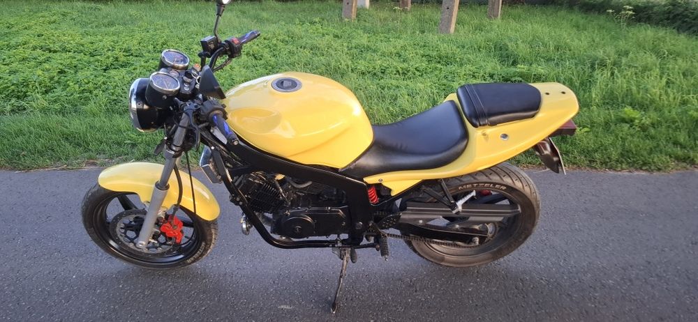 Hyosung Comet 125 GT, 15KM ! Na kat. B