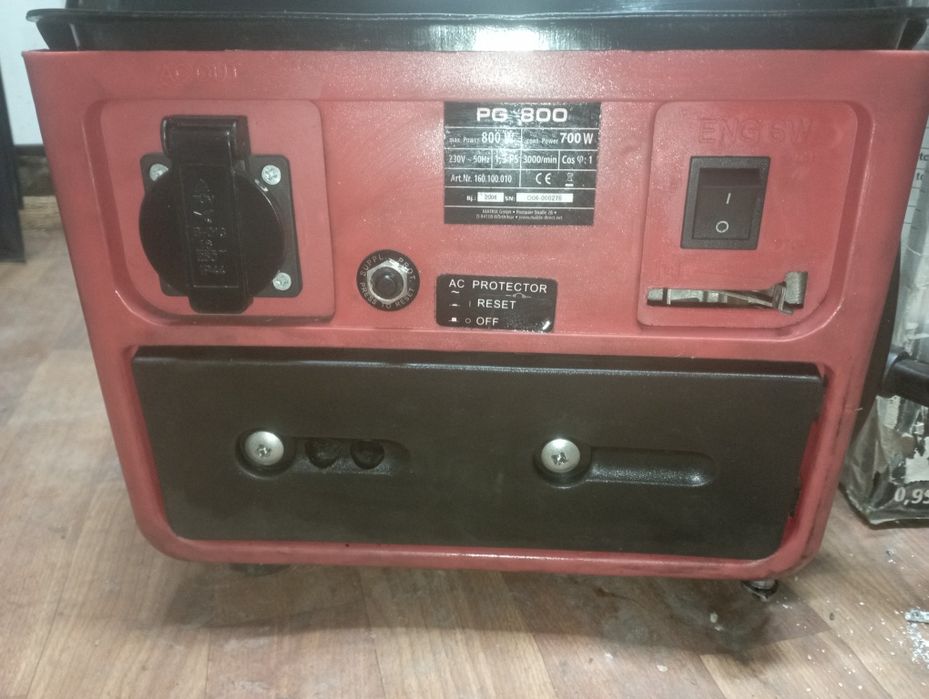 Продам Бензогенератор