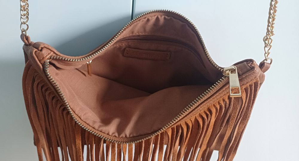 Reserved torebka z frędzlami na złotym łańcuszku nowa