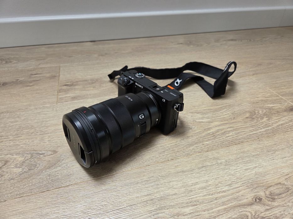 Sony a6300 +  Obiektyw SONY E 18-105 mm f/4 G OSS (SELP18105G.AE)