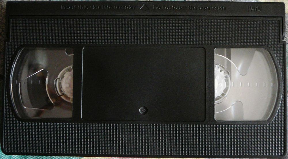 Касети vhs для відеомагнітофона або відеокамери