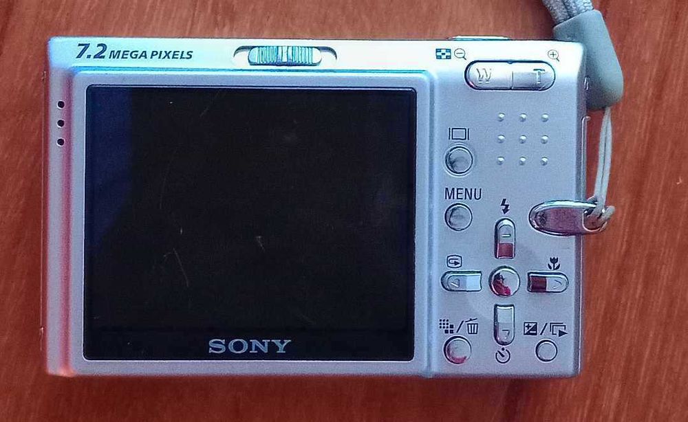 Câmara Digital Vintage - Sony Cyber-shot DSC-T10 – Para Peças ou reparação – Y2K