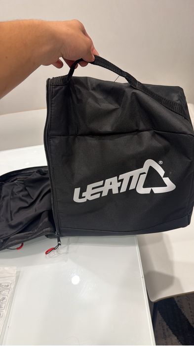 Kit Leatt 9.5 Carbon 2025