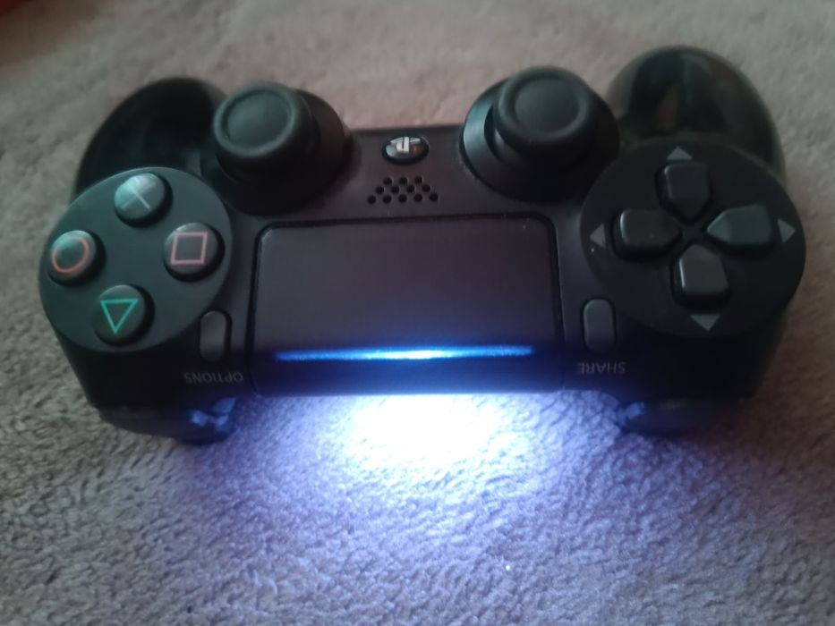 PlayStation 4 PS4 + pad DualShock 4 | sprawna | gotowa do grania