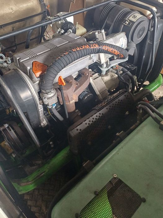 Kosiarka traktorek ETESIA Hydro 124D diesel 
Silnik