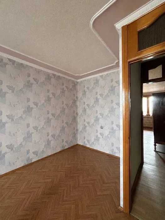 Продаю 3-к квартиру метро Спортивная Метростроителей Конный рынок Левада