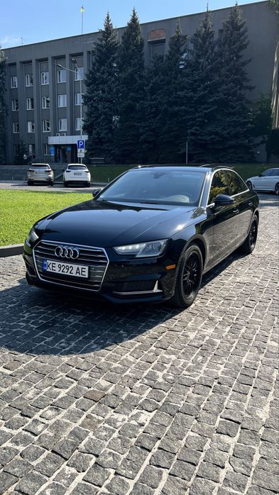 Audi A4 2018 VIN WAUGMAF44KA016876 фото оголошення 10 з 24