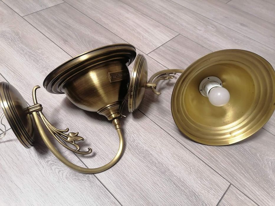 Світильники бра.