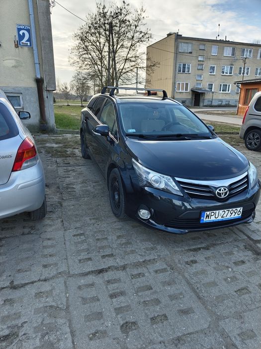 Toyota Avensis T27 2012 rok
