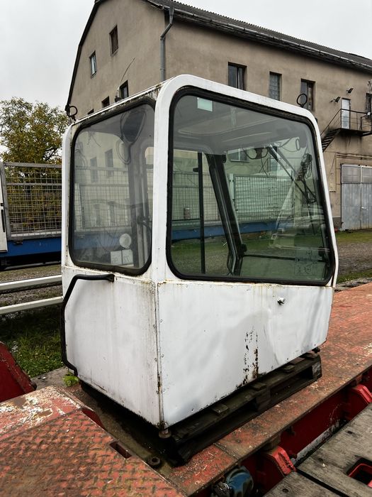 Кабіна екскаватора O&K MH 4 PLUS зі склінням