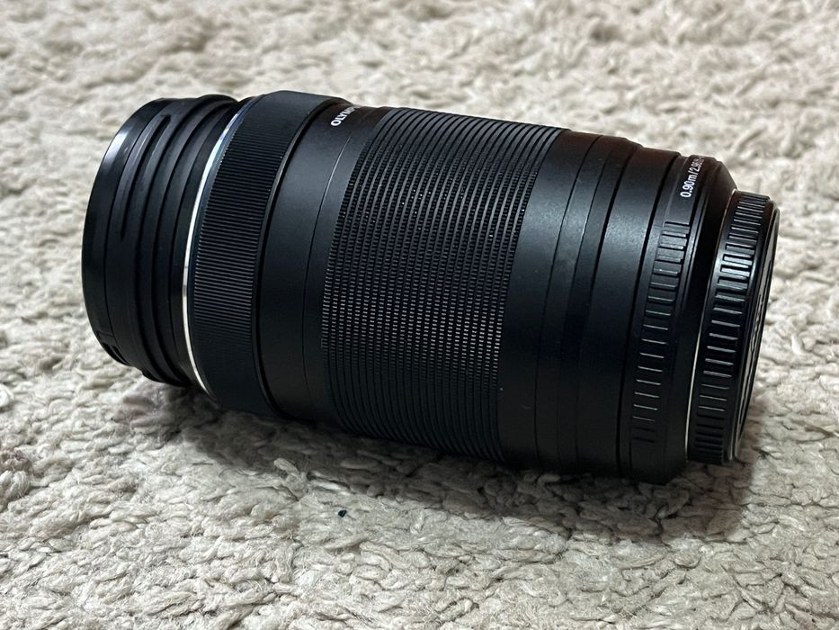 Olympus M.Zuiko 75-300mm f/4.8-6.7 II