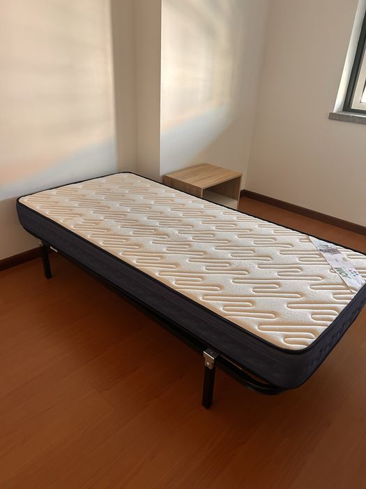 Cama de solteiro (190x90)